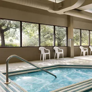 Travelodge By Wyndham East ** Toronto