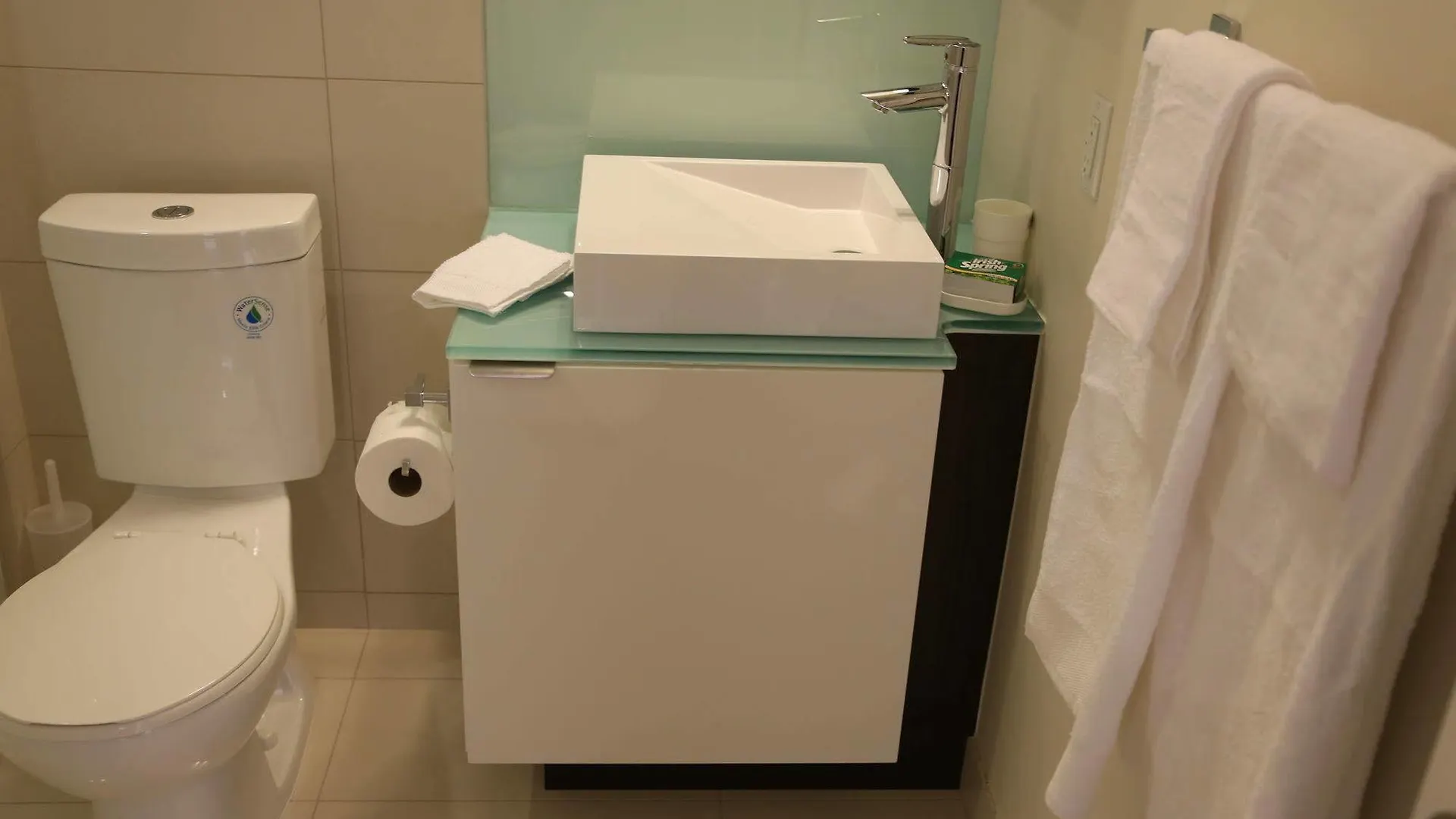 Hotel Duke Furnished Suites Toronto